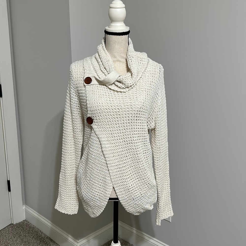 Cream Med. sweater/cardigan.